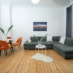 Apartment Wunderschoen, Hell Und Gross